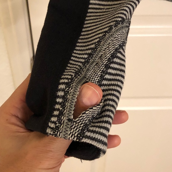 Lululemon Run U-Turn Pullover Reflective Classic Stripe Long Sleeves Top - Picture 12 of 15